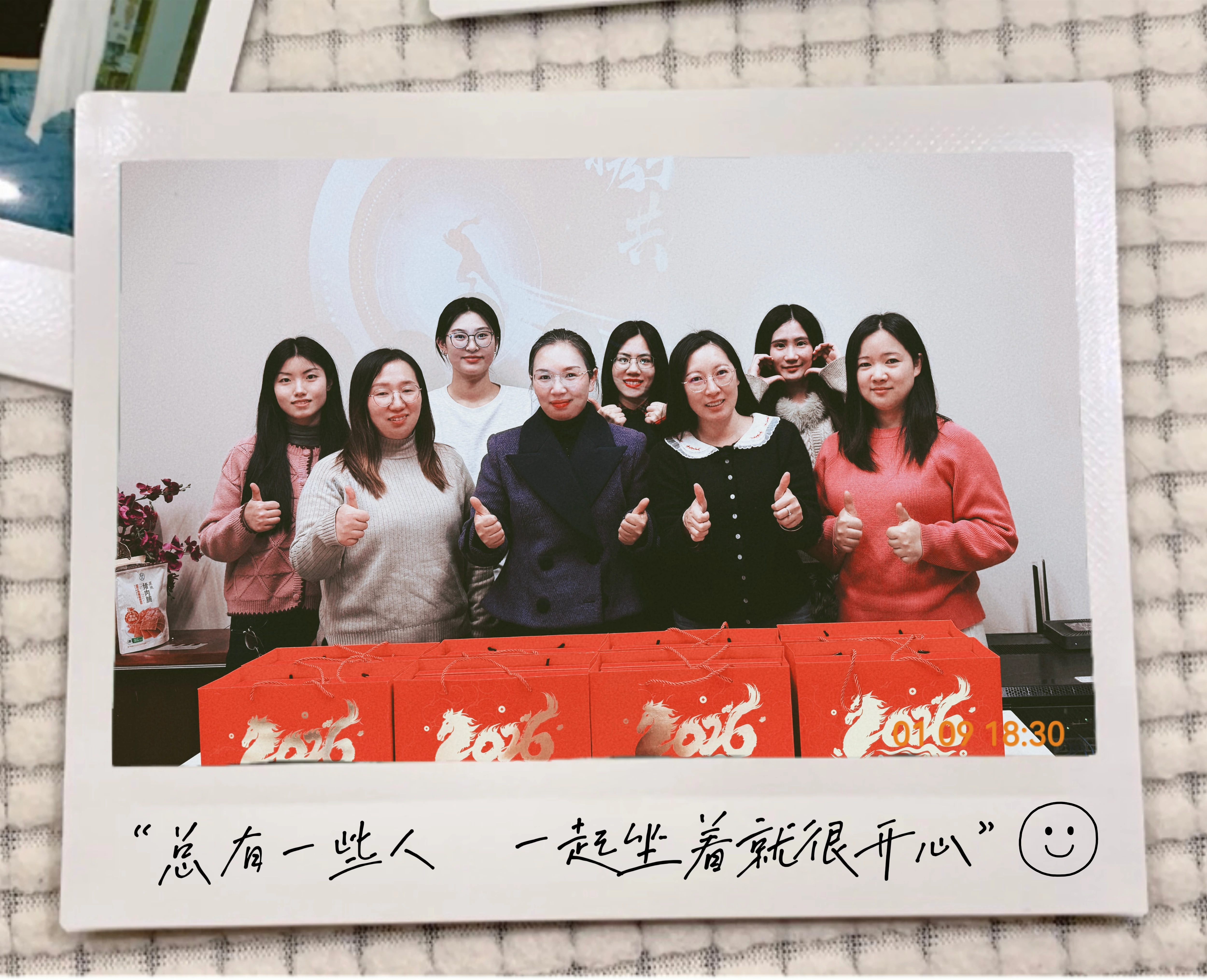 Cheers to a Fantastic Year & Brighter Horizons in 2026! 🎉 |  Cambodia Based Lighted Mirror Factory